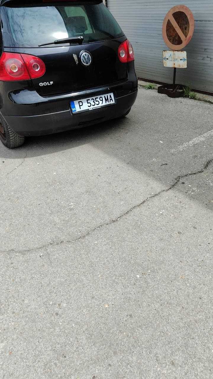 Golf 5 1.4 регистрирана 4врати ,климатроник