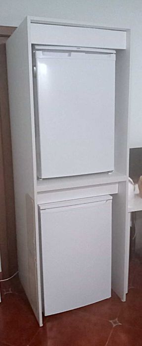 Шкаф за хладилник и фризер с разделение