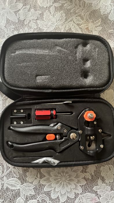 Секатор садовый прививочный