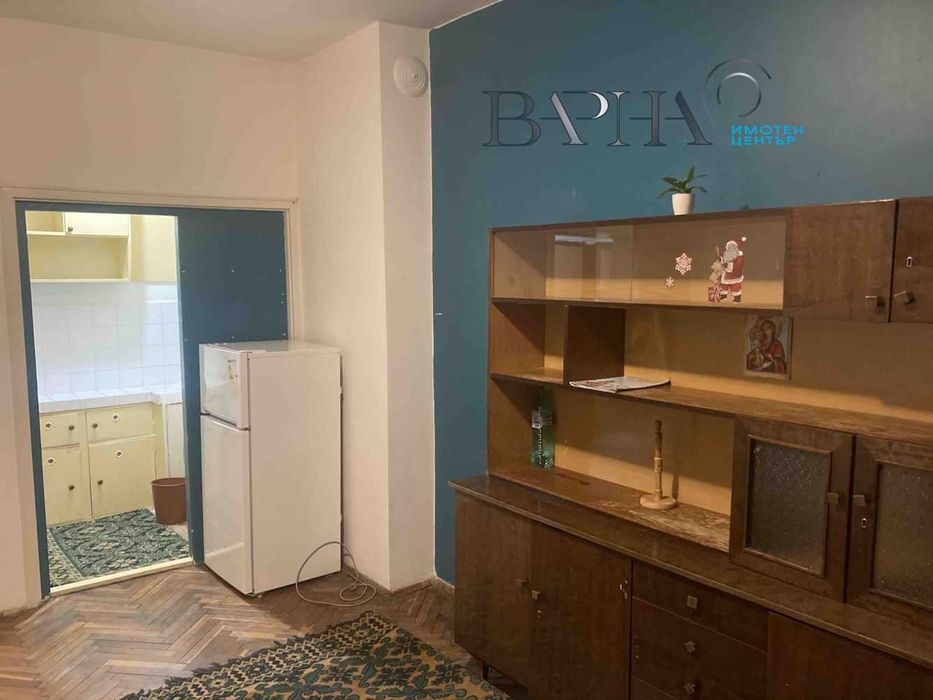 Дава се под наем Двустаен апартамент в Варна, Център - 55 кв.м за 255 € - Снимка #2