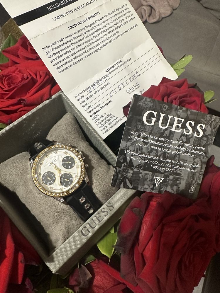 Часовник Guess