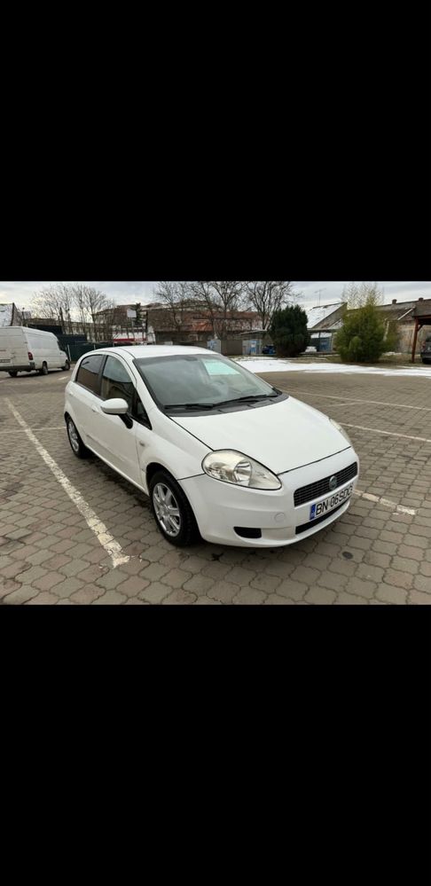 Vand Fiat Punto 2009 / 1.4 benzina