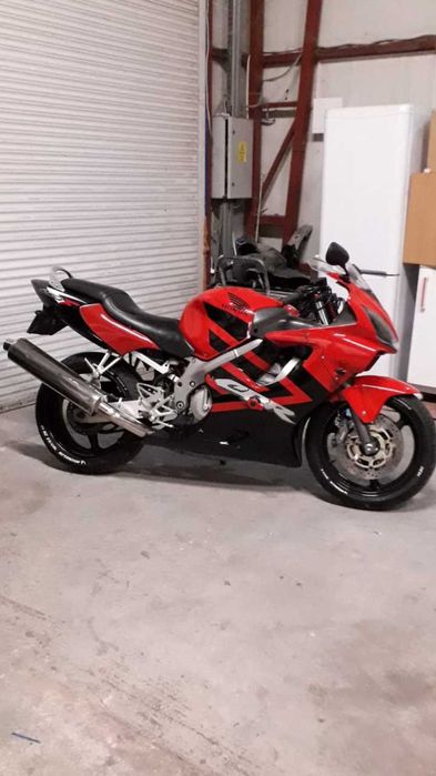 Honda cbr f4i an 2002