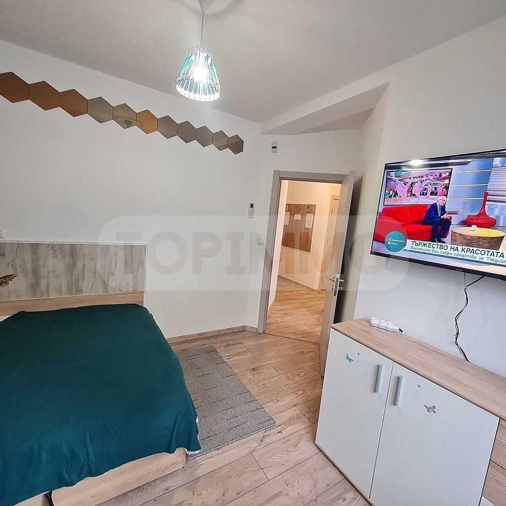 Дава се под наем Тристаен апартамент в Варна, Общината - 85 кв.м за 765 € - Снимка #11