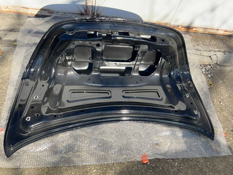 Mercedes W213 заден капак