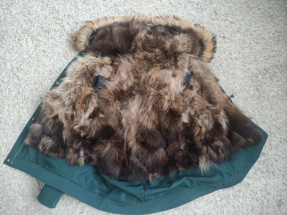 Продаю зимнюю парку на развер 44-48