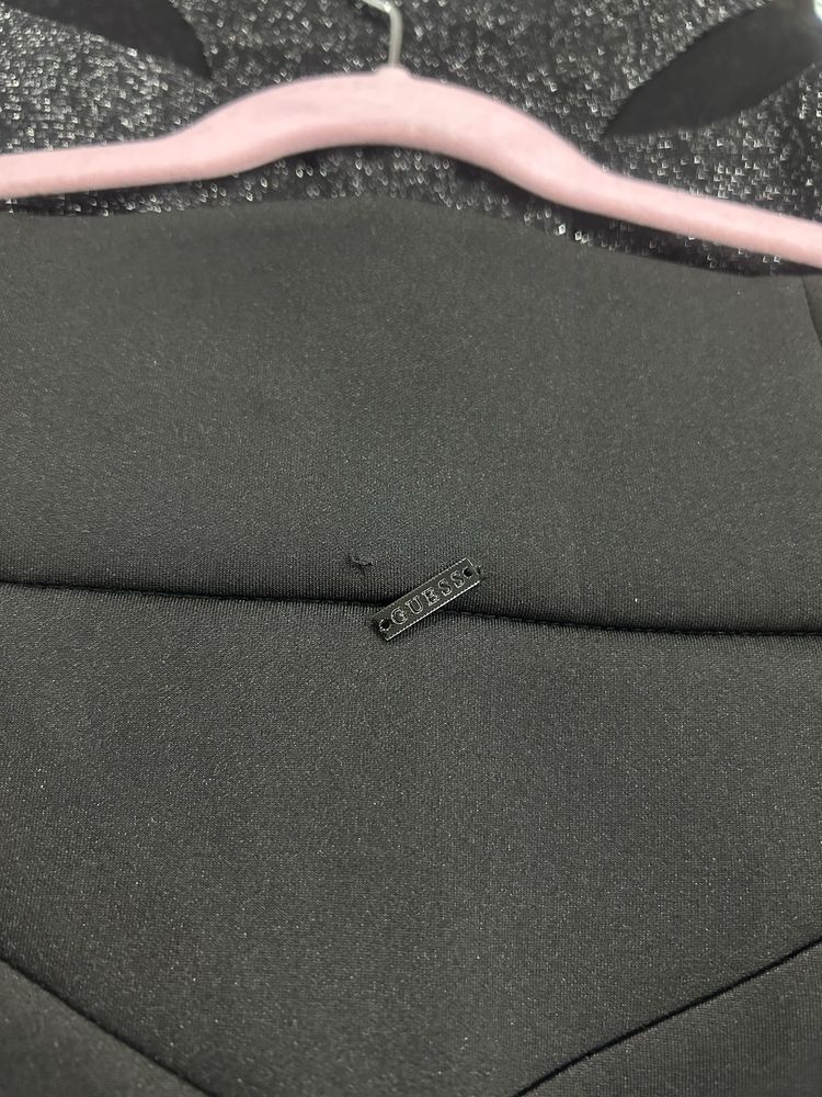 Пола Guess размер М