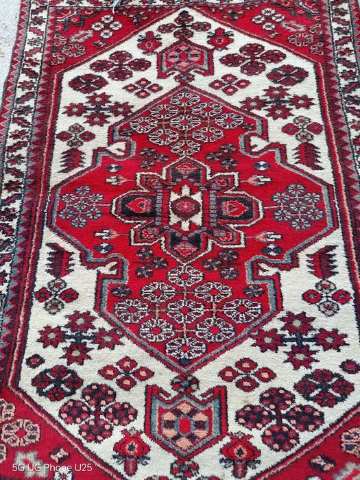 Ръчно тъкани килими