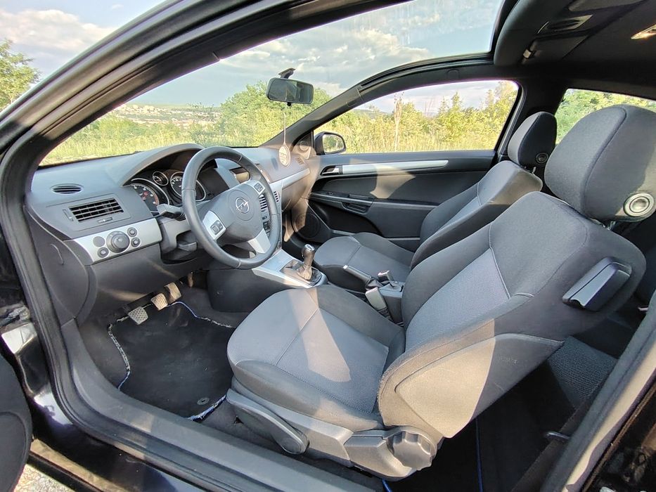 Opel astra H Gtc panoramic 2010