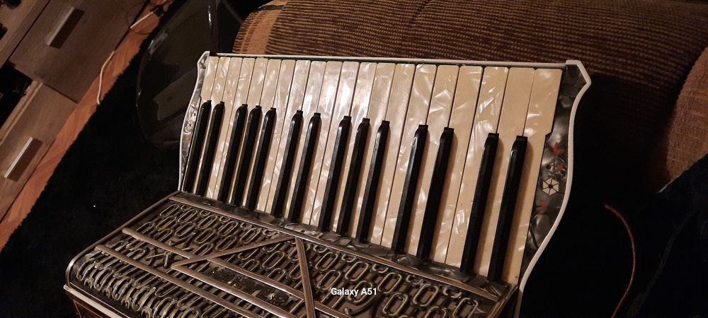Acordeon hohner verdi I