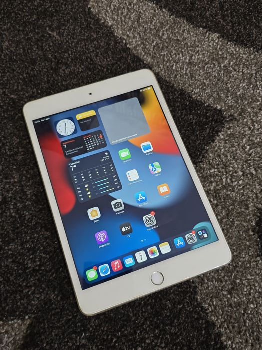 Ipad mini 4 / 128Gb / планшет в нормальном состоянии