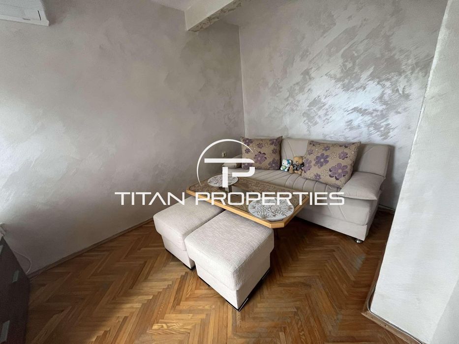 Дава се под наем Двустаен апартамент в Варна, Център - 56 кв.м за 375 € - Снимка #1