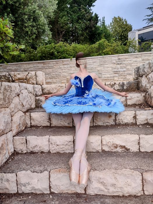 Синя балетна пачка.