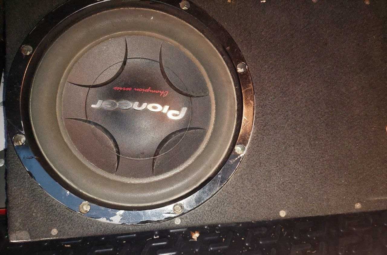 Pioneer TS-W307D2 Champion Series 1200W сабвуфер