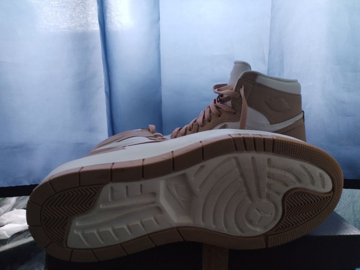 Nike Air Jordan 1 Elevate high 42номер