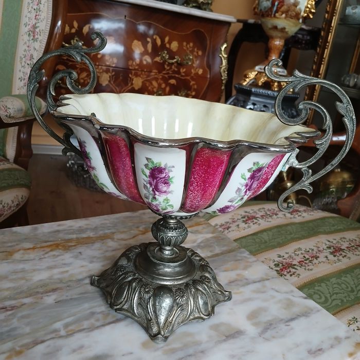 Порцеланова фруктиера