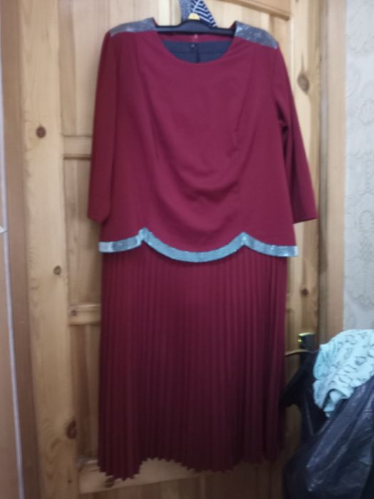 Платье нарядное с подкладом