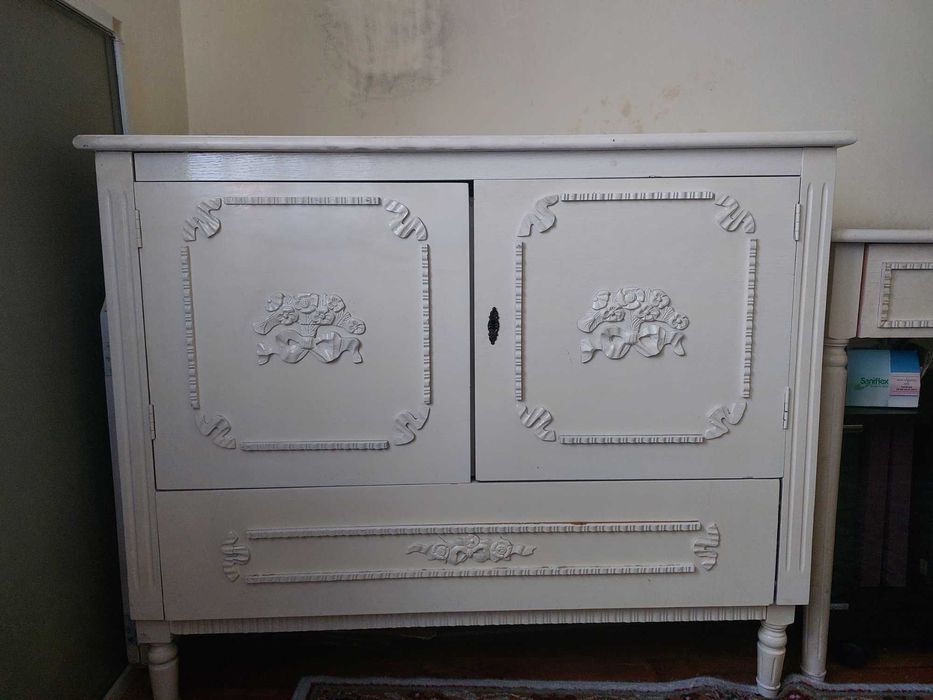 Comoda vintage alba