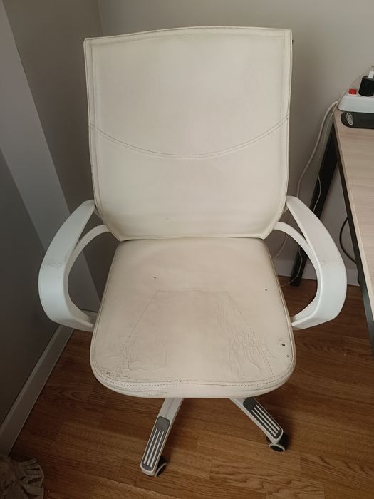 Офисное Кресло..