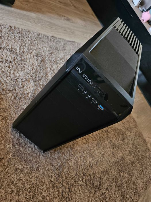 Carcasa calculator IN WIN Sursa 600W