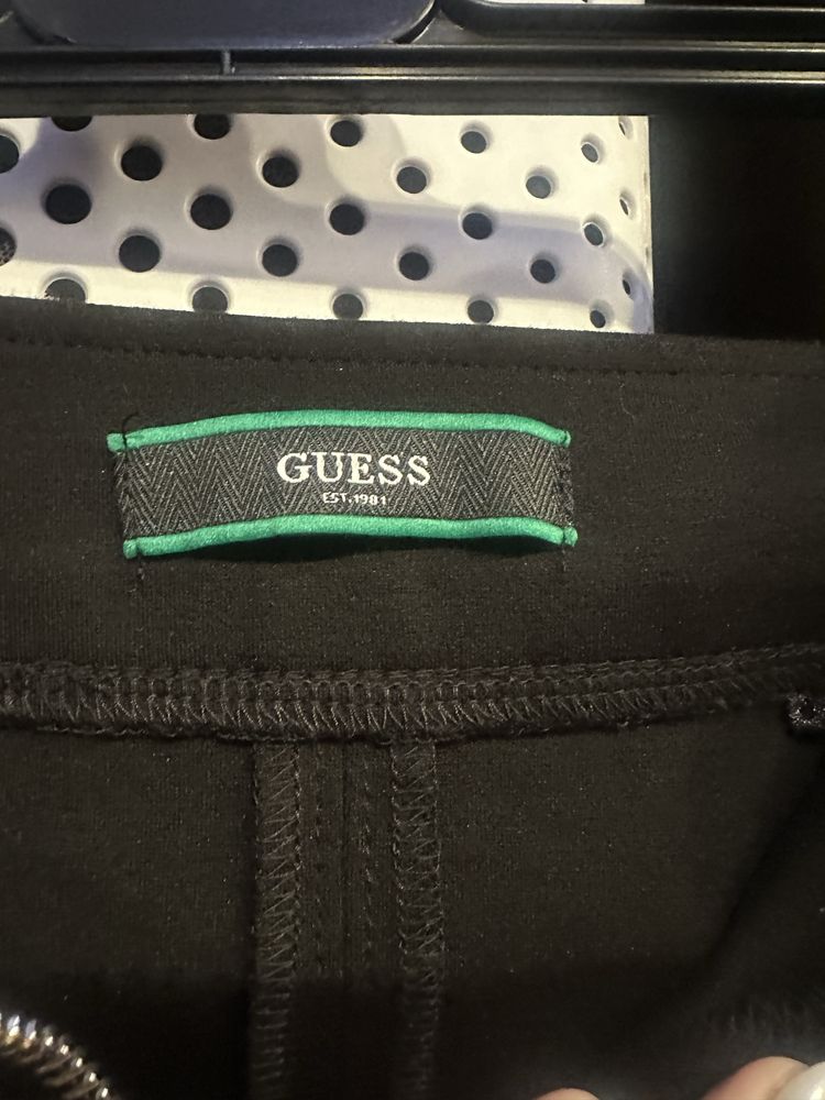 Дамска пола Guess