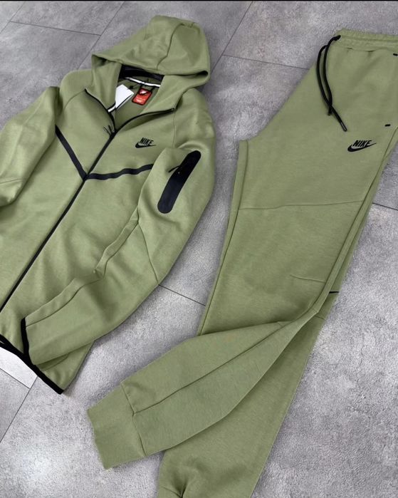 Nike Tech Fleece спортен екип активен джоб