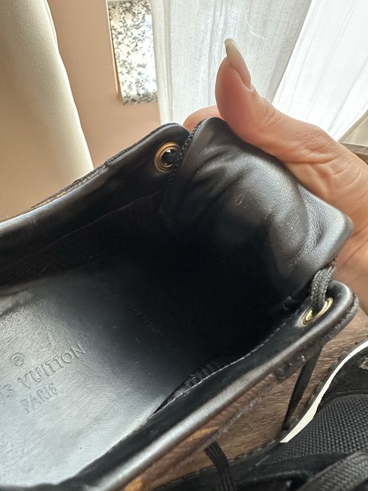 Louis Vuitton Run Away trainers 37