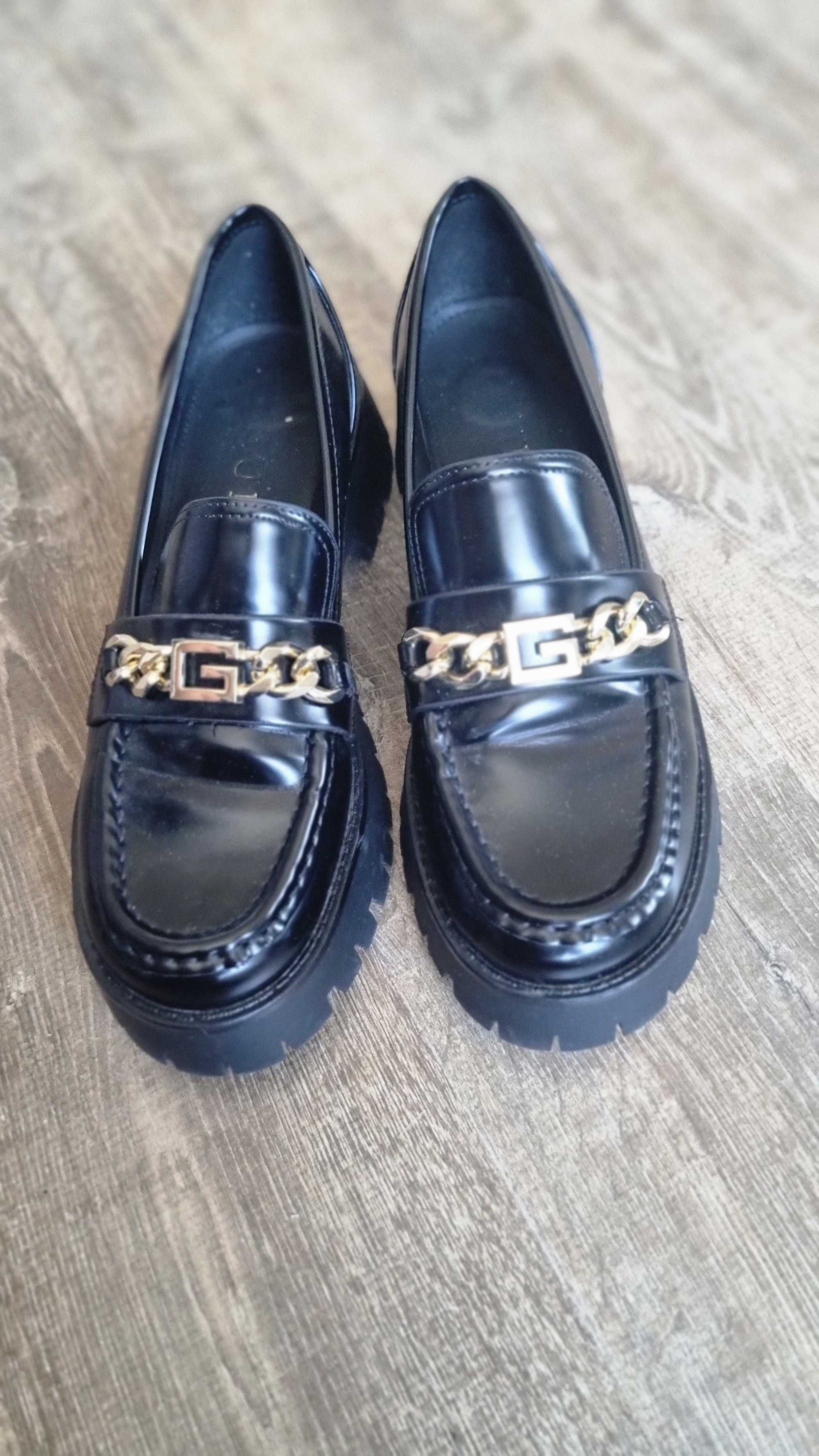 Ибувки/мокасини guess 40номер