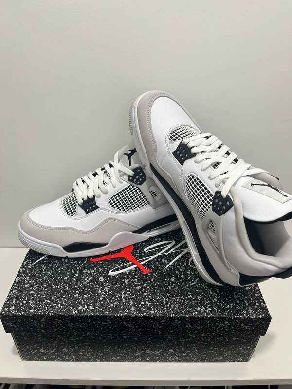 Jordan 4 Retro Military Black EU43
