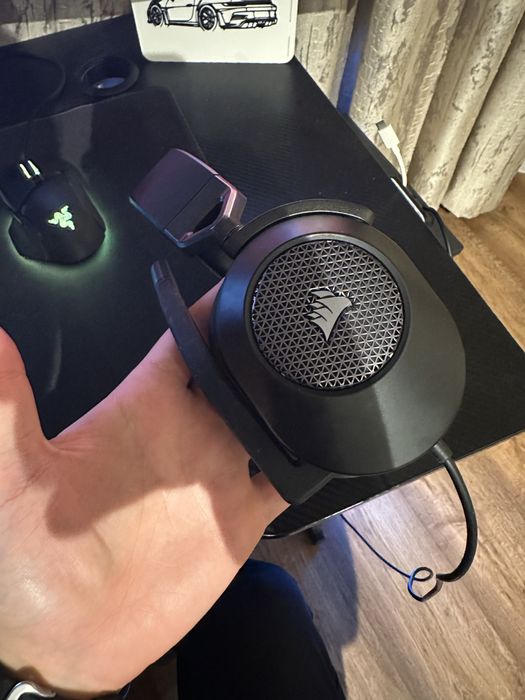 Corsair HS65 Surround