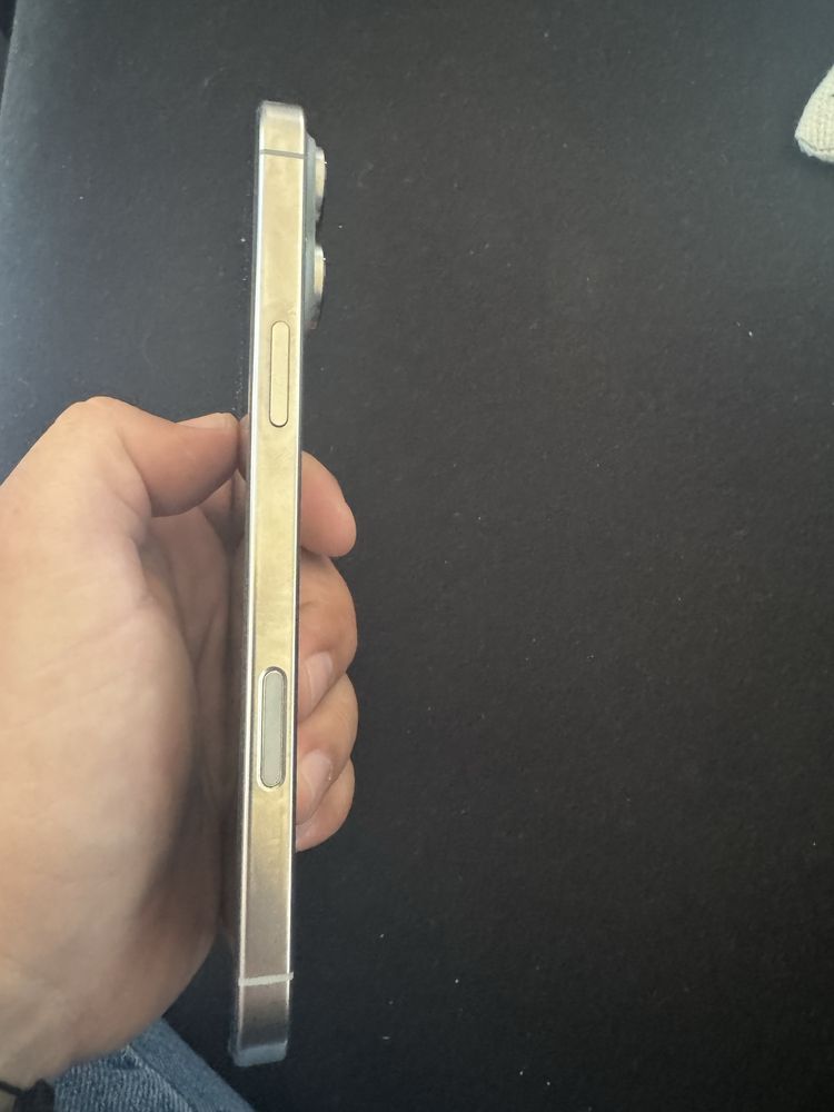 Продавам !!! Iphone 16 Pro Max