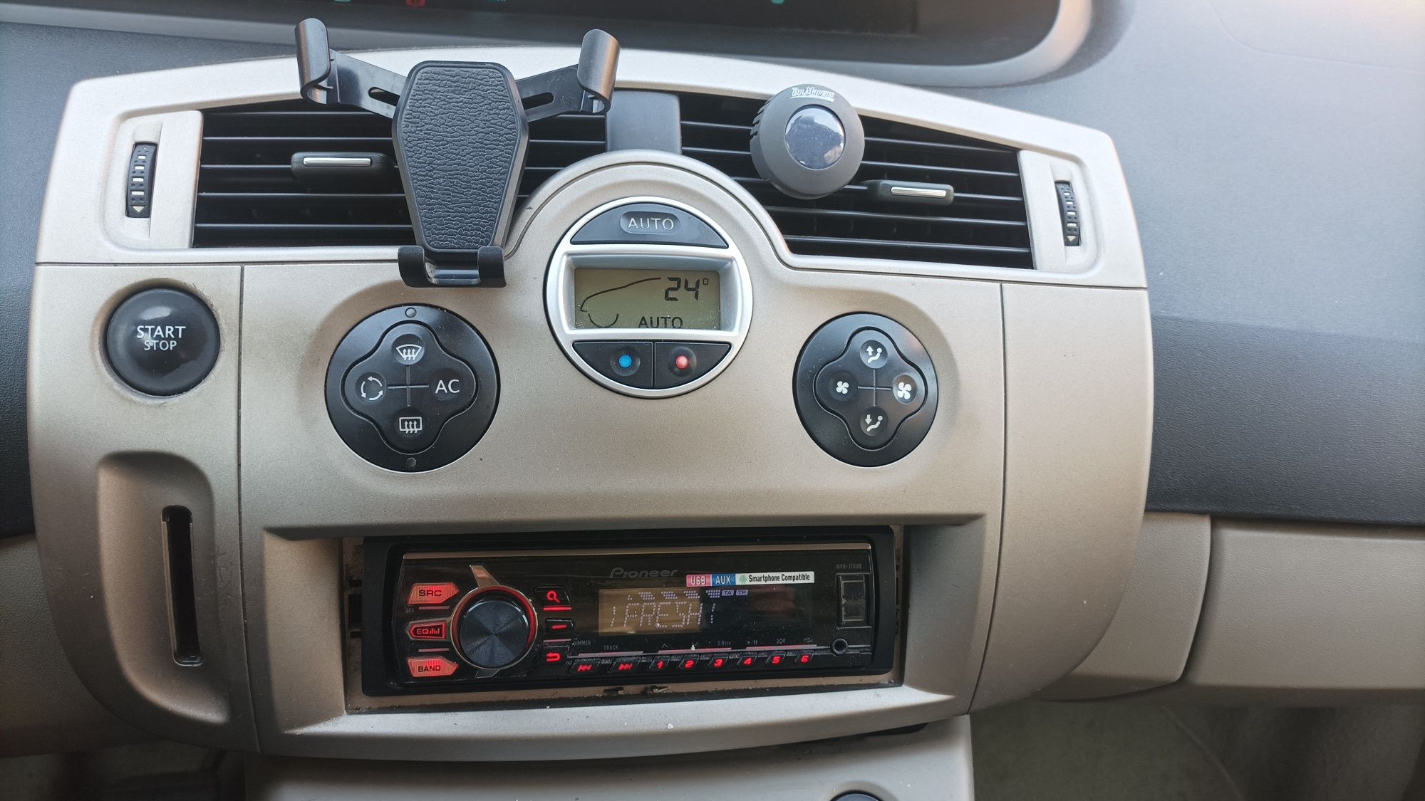 Renault Scenic II, phase II.  1.9 dci