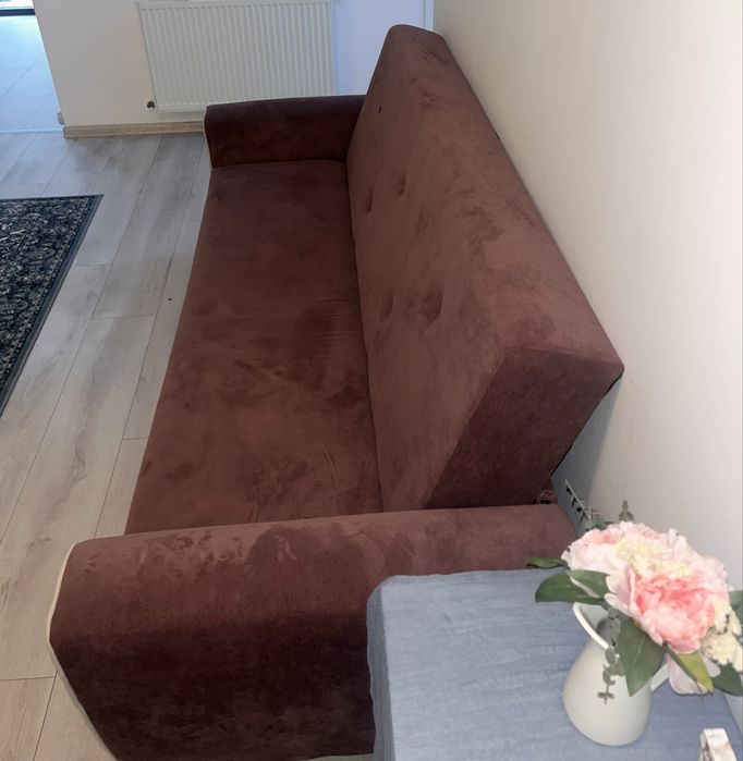 Canapea extensibilă, stare foarte bună, comodă și spațioasă