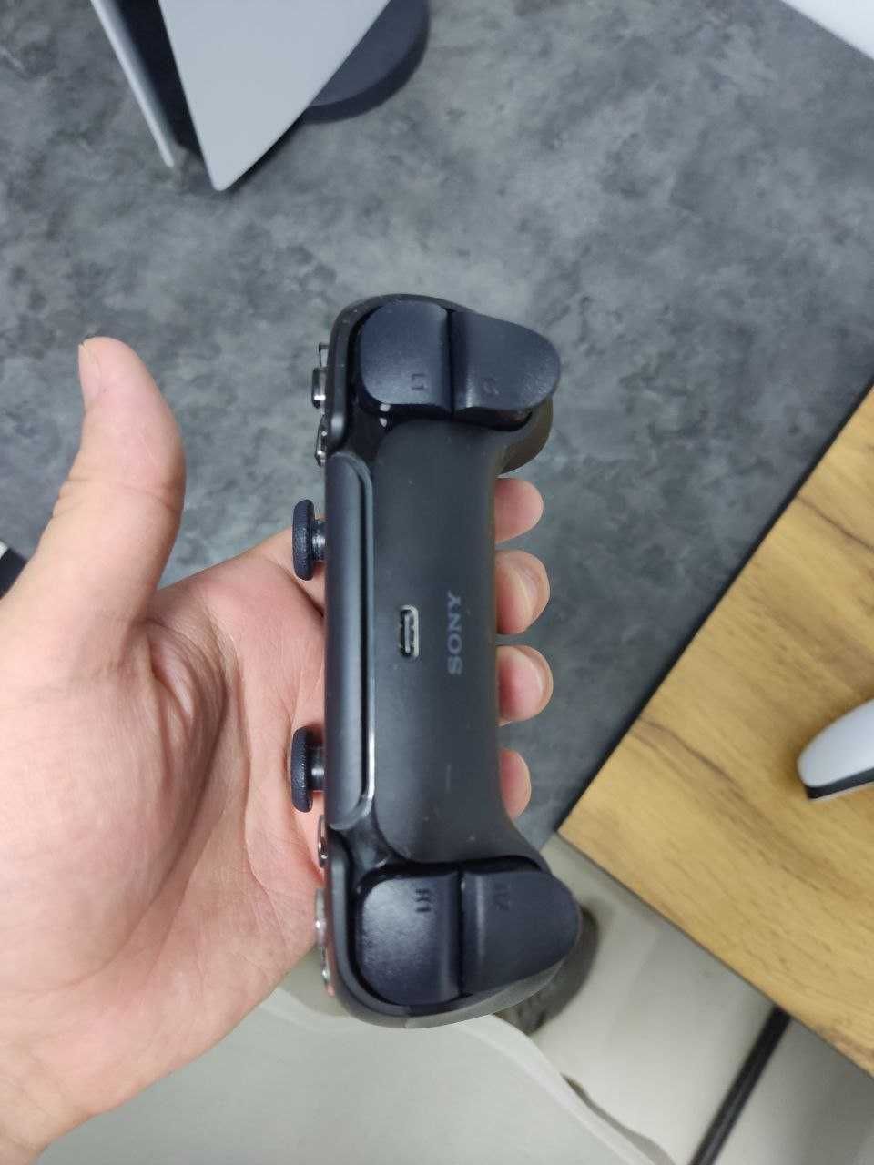 Продам Playstation 5 slim 1tb
