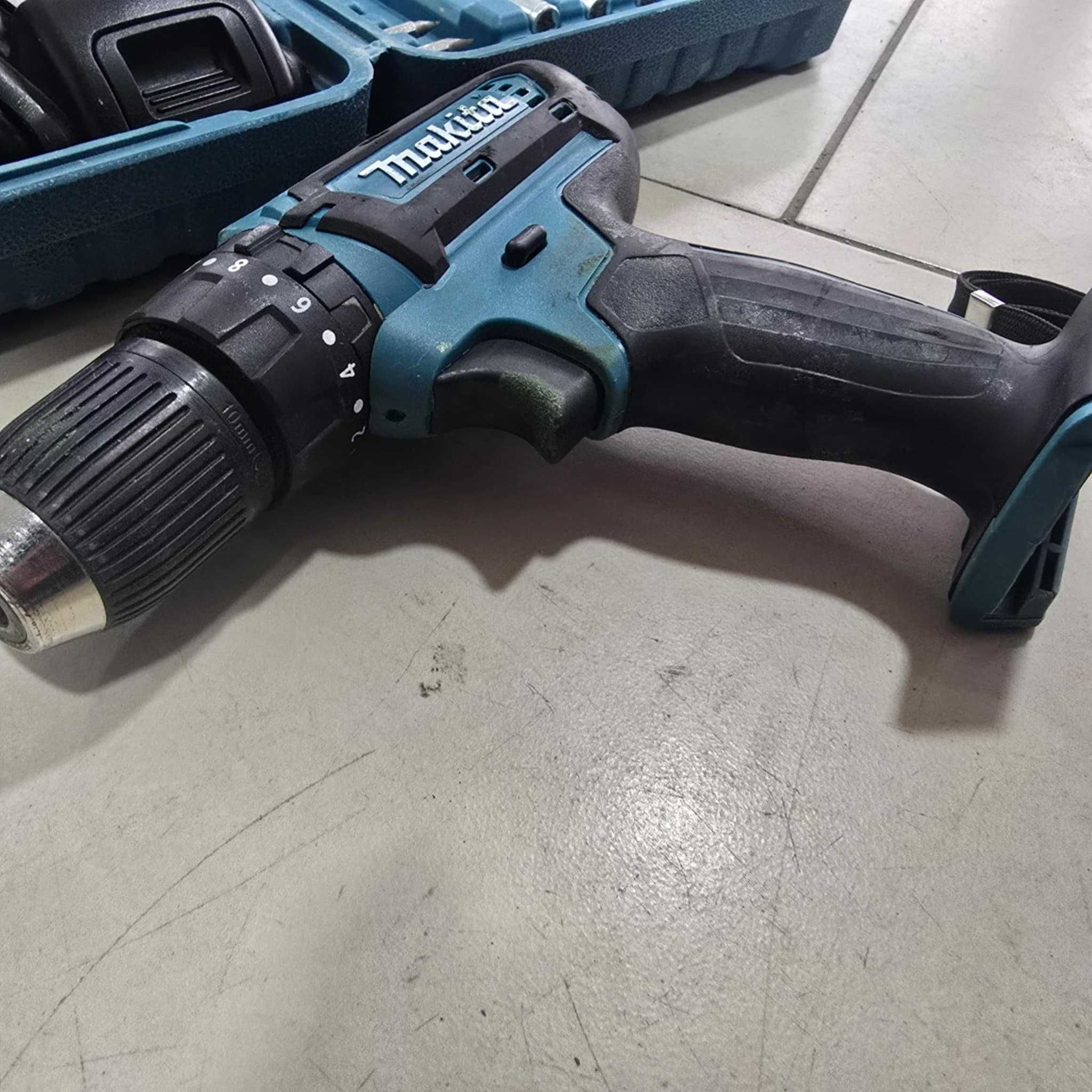Акумулаторен Винтоверт MAKITA 550DWE + две батерии