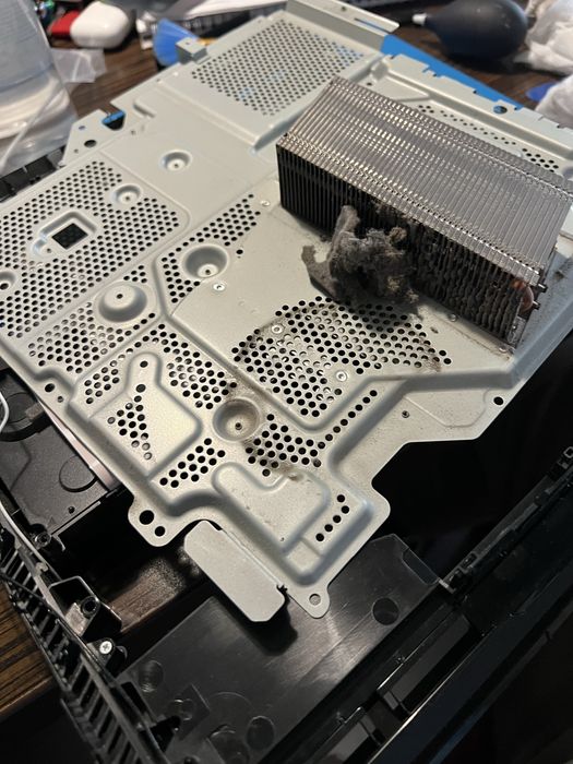 Service Console Manete PlayStation & Xbox | Curatare Upgrade Reparatii