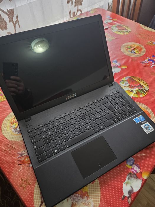 Laptop Asus funcțional