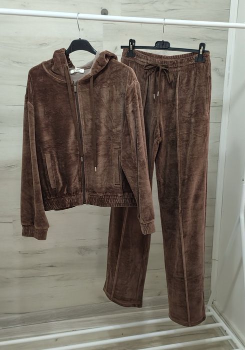 Дамски екипи на топ цена