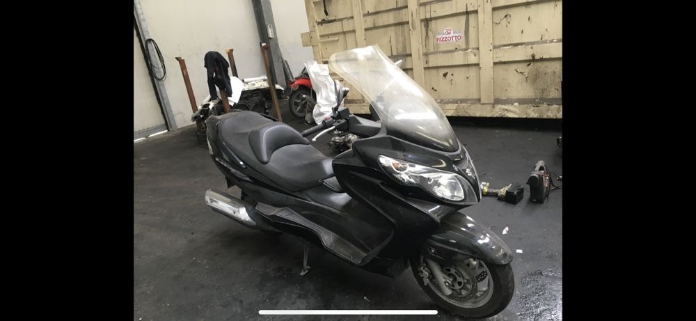 Suzuki burgman 400 an 2008 piese