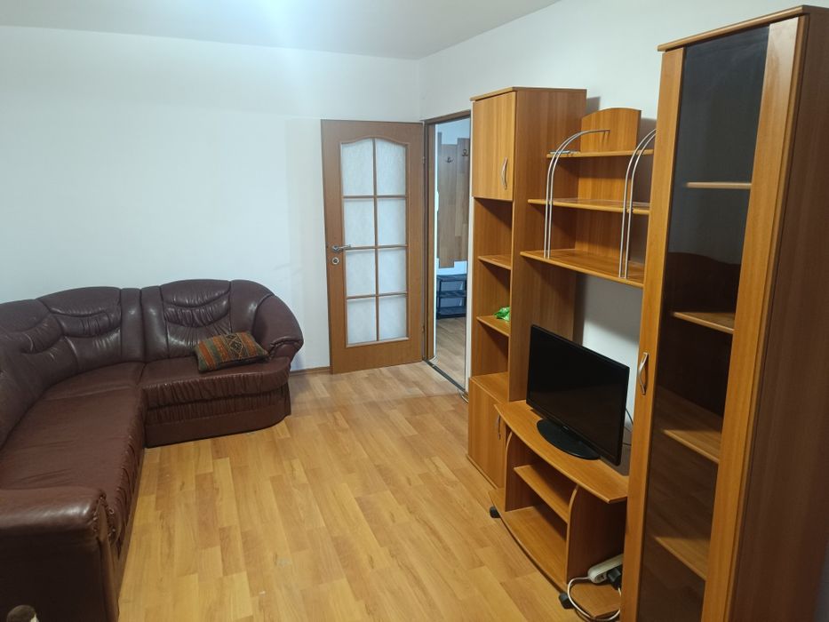 Închiriez apartament 2 camere cf1