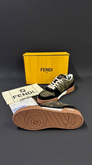 Adidasi Fendi unisex 
Premium piele 
36-46

1450 lei