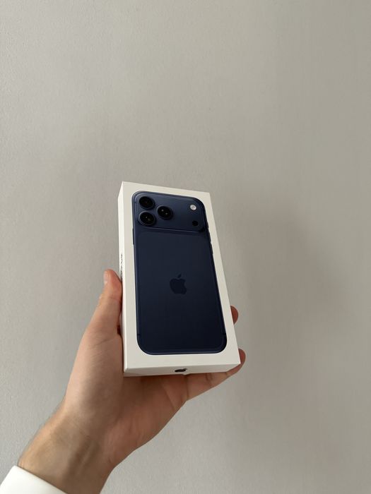 iPhone 17 Pro Max 256gb Blue Nou/Sigilat/Garantie/Sim fizic