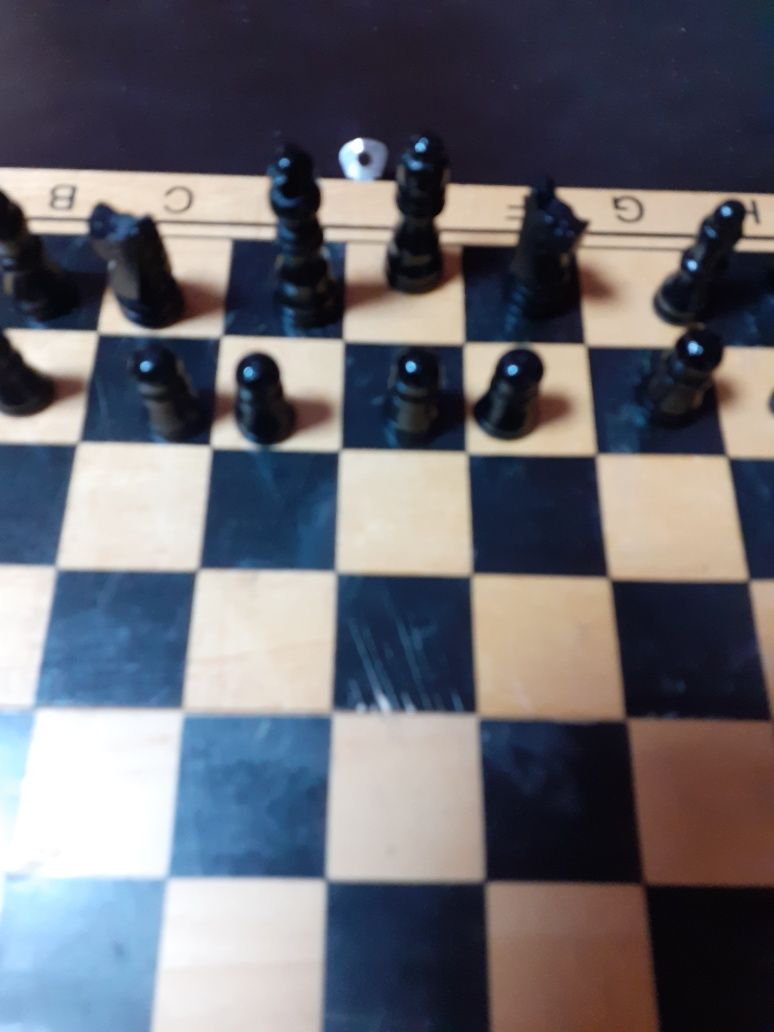 Голям шах    и  табла.Малък  туристически  шах