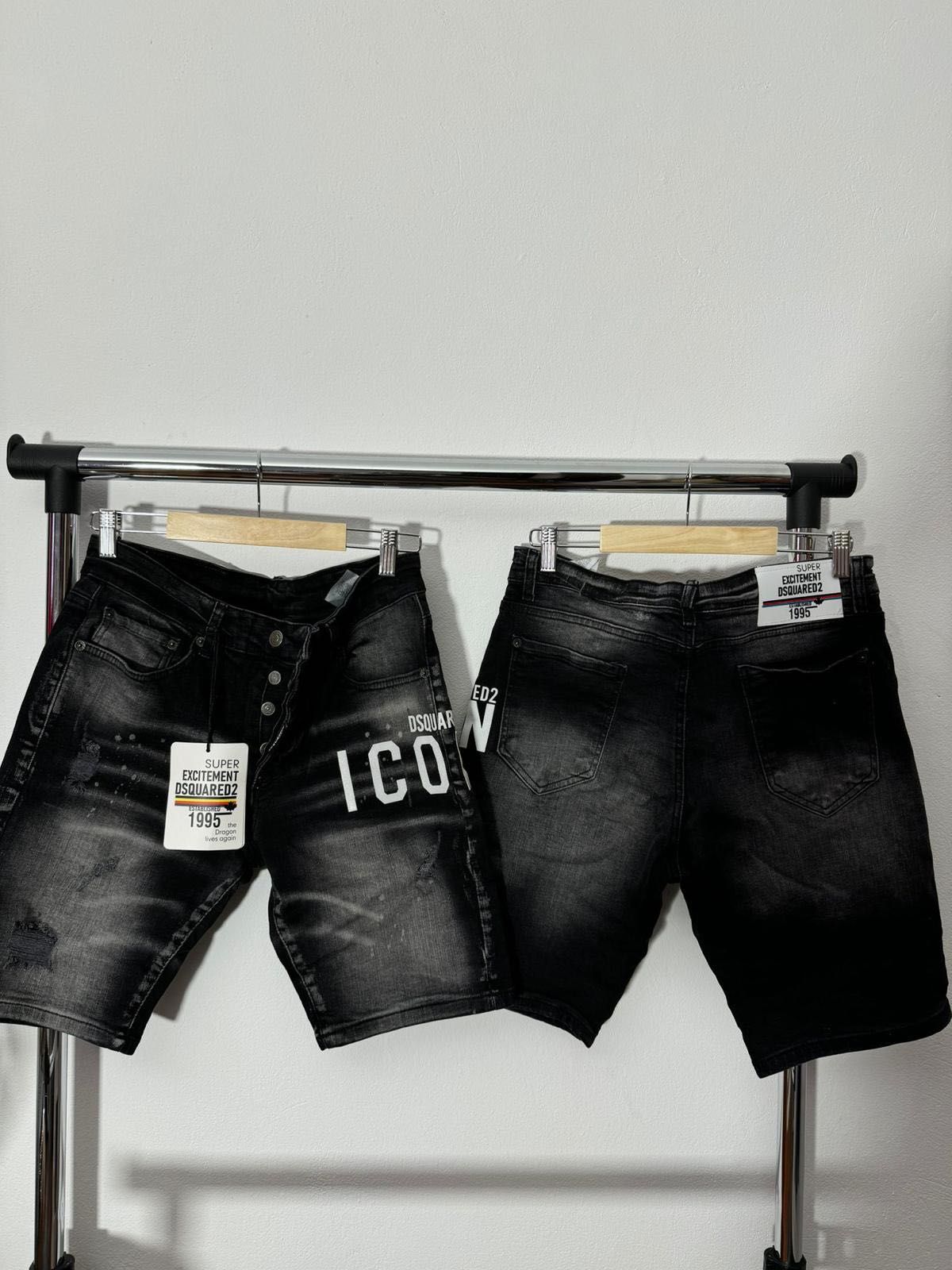 Blugi scurti Dsquared2