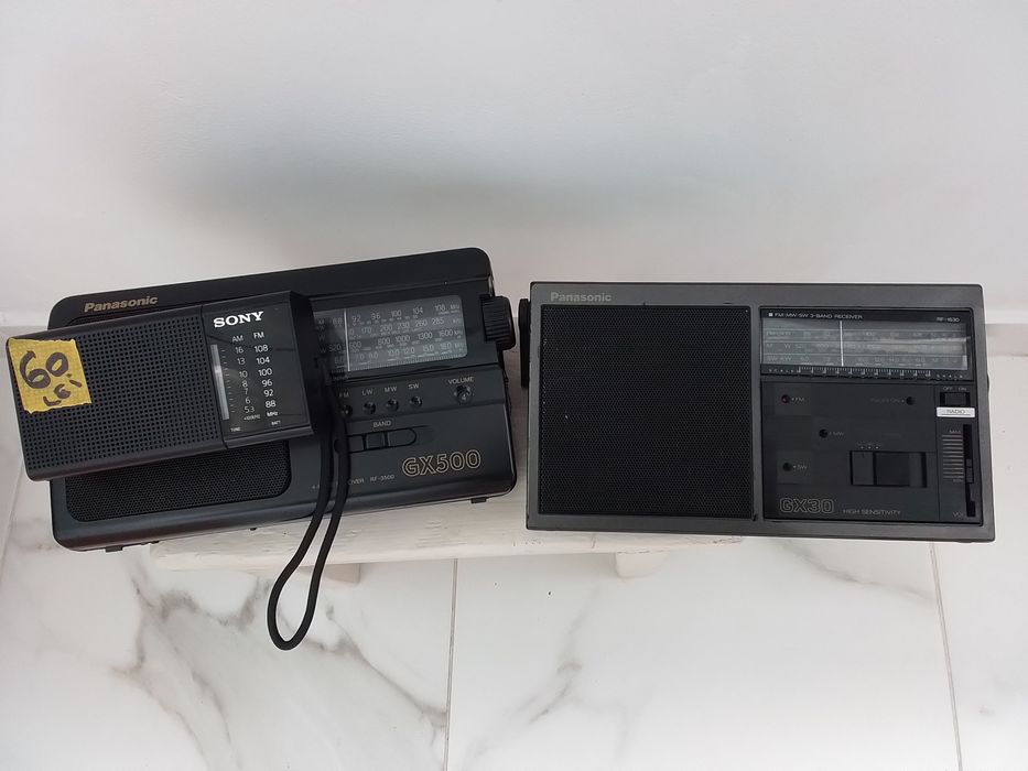 Radio panasonic portabil