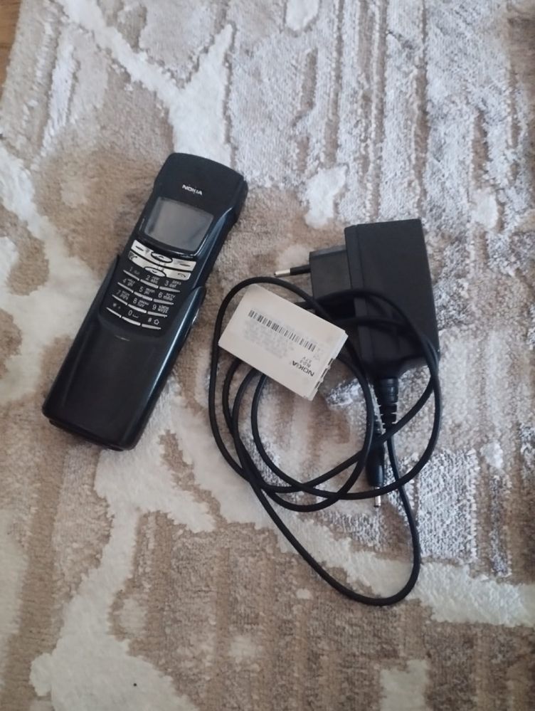 Продам Nokia 8910i