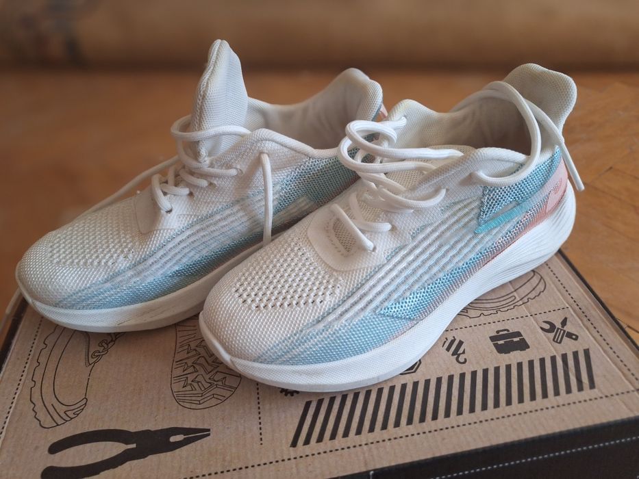 Бели маратонки TENDENZ nomer 36