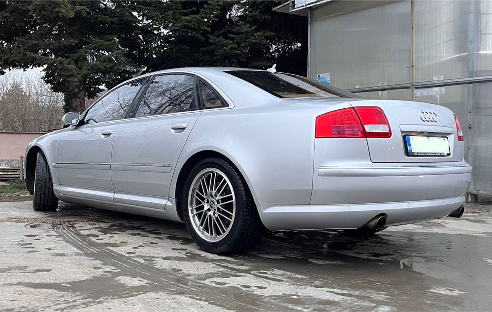 Audi A8 D3 3.2FSI Quattro
