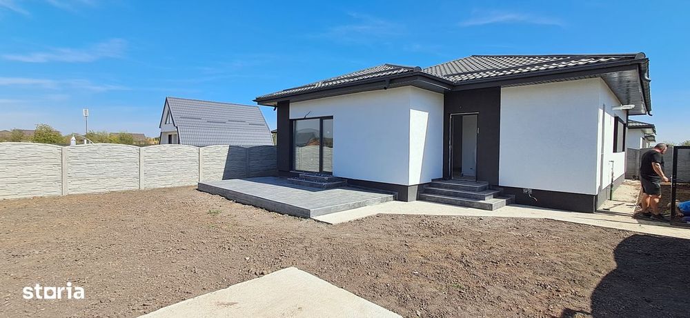 Casa pe parter/4 camere/400 mp teren