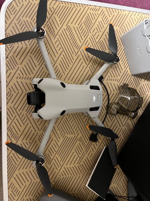 Dji mini 4 pro fly more combo + dji care refresh - 12.02.2027